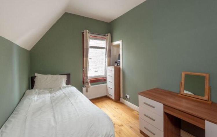Hillhouse Blackhall Apartment Edinburgh