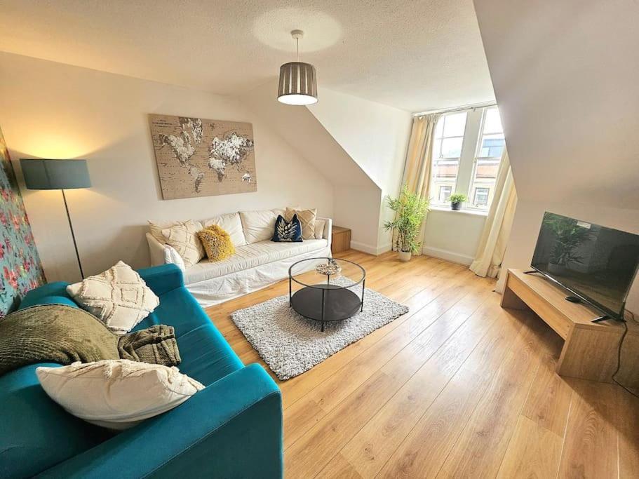 Apartment Sensational At South Bridge Edinburgh
