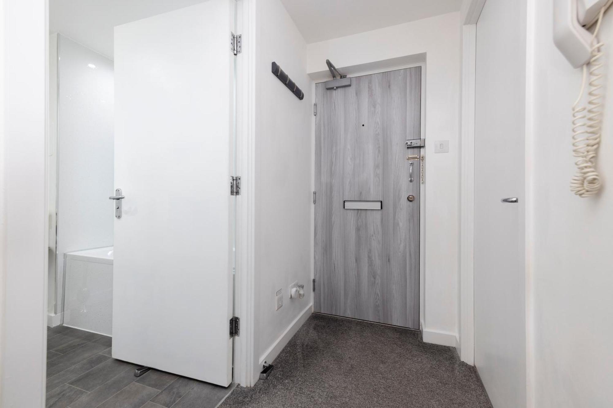 Joivy Elegant Flat With Balcony Apartment Edinburgh