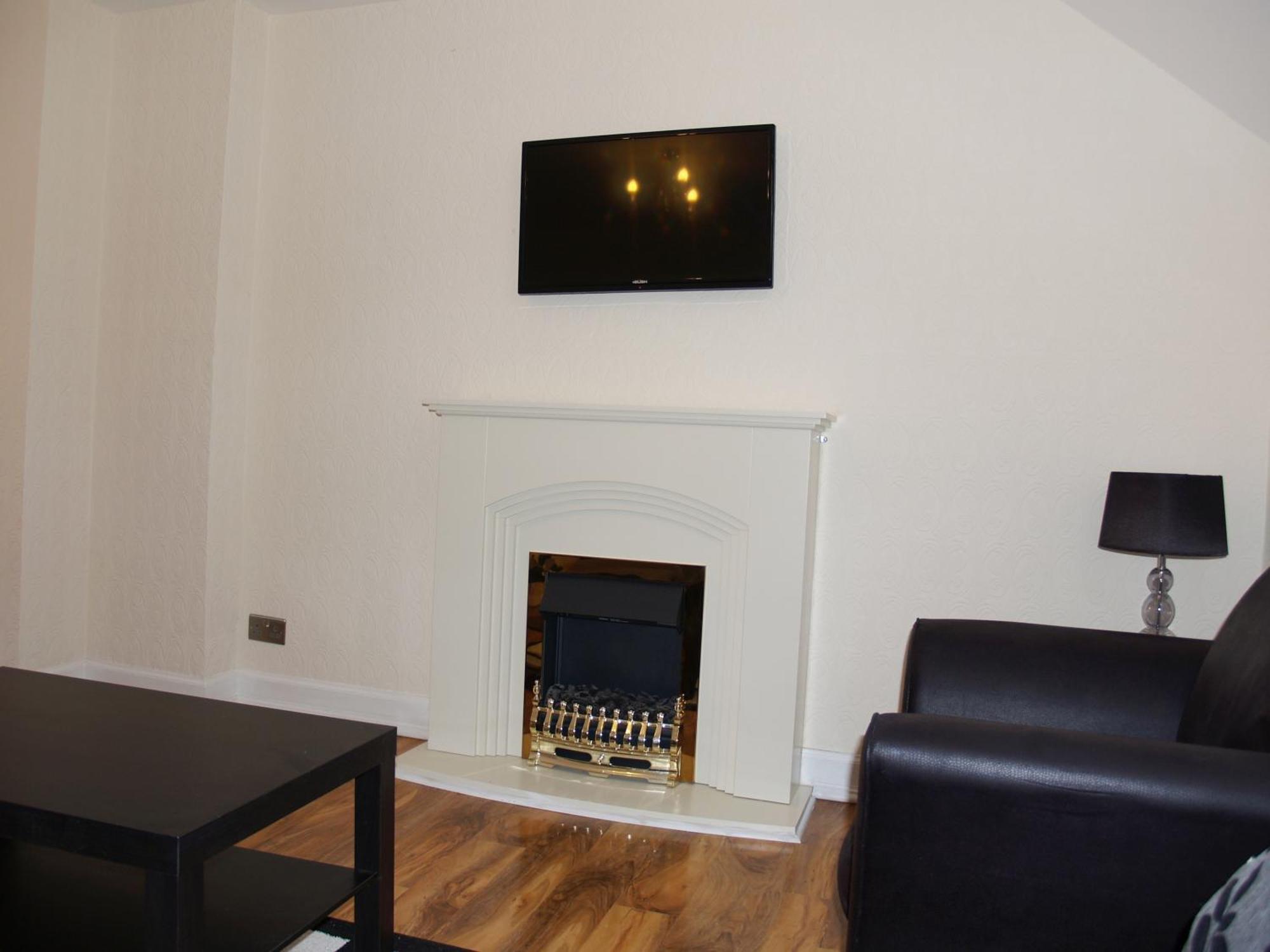 Niddry Street Apartment
