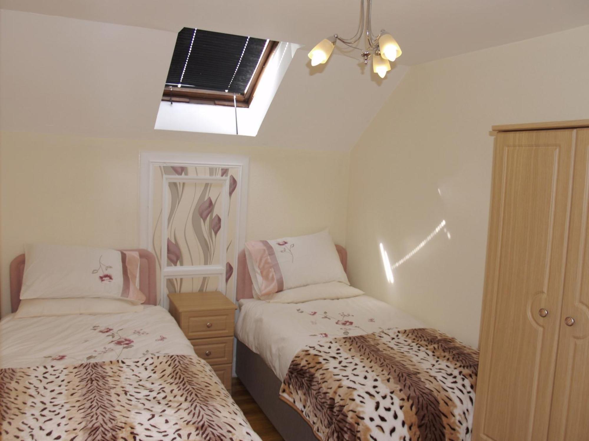 Niddry Street Apartment *