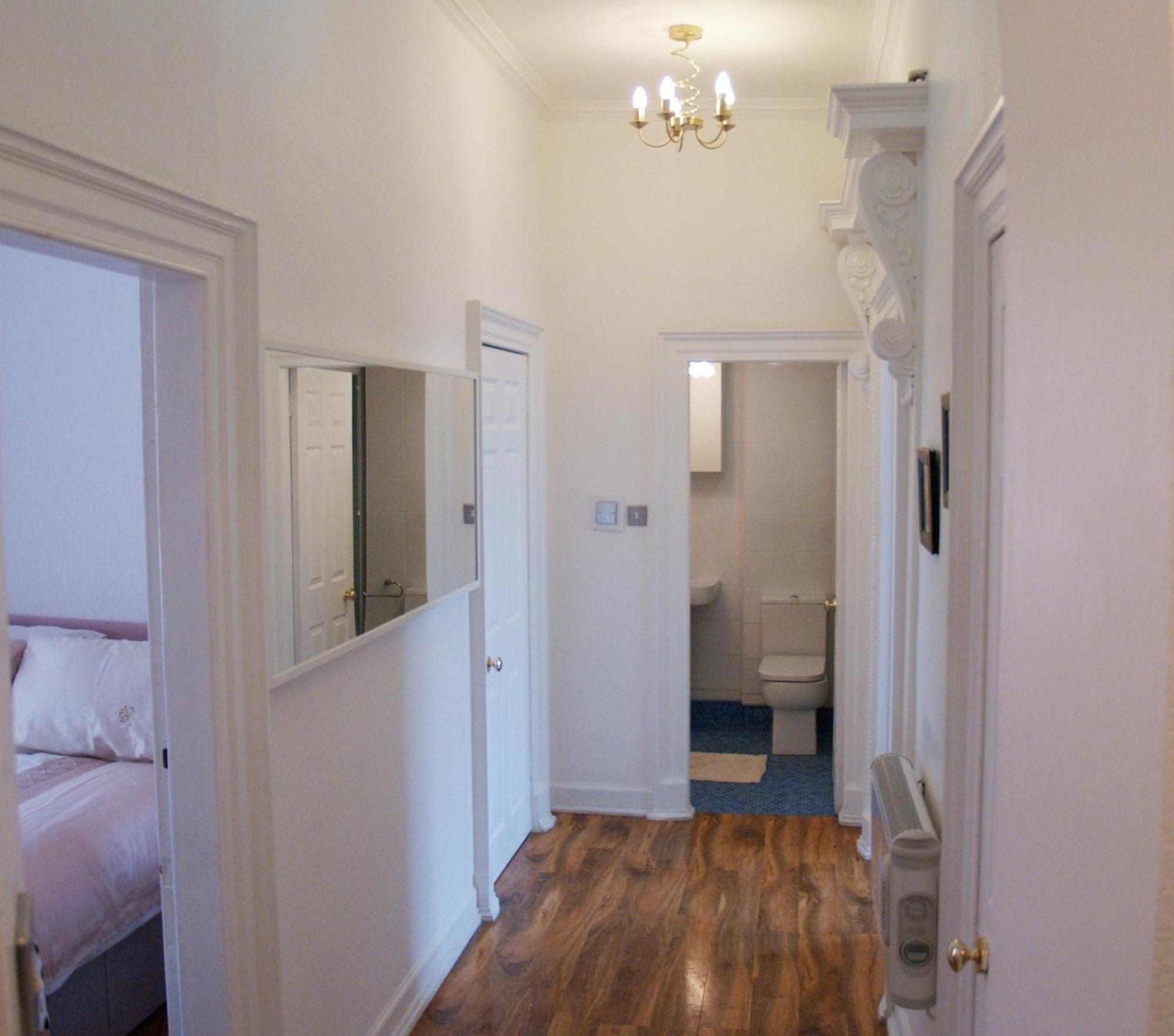 Niddry Street Apartment EDI