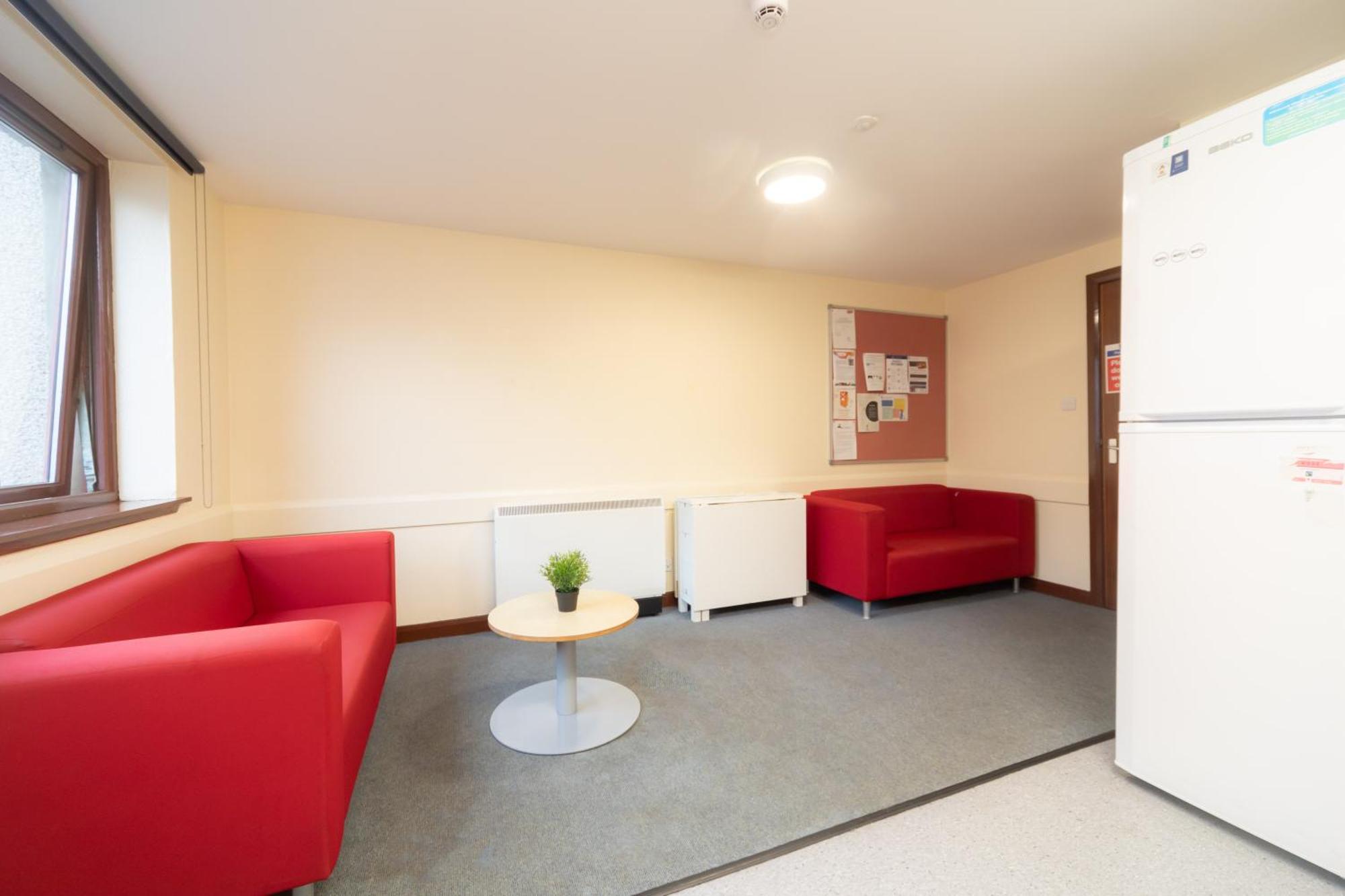 Joivy Economy 4 And 5 Bed Flats, Close To Old Town And Royal Mile - Adults Only * EDI
