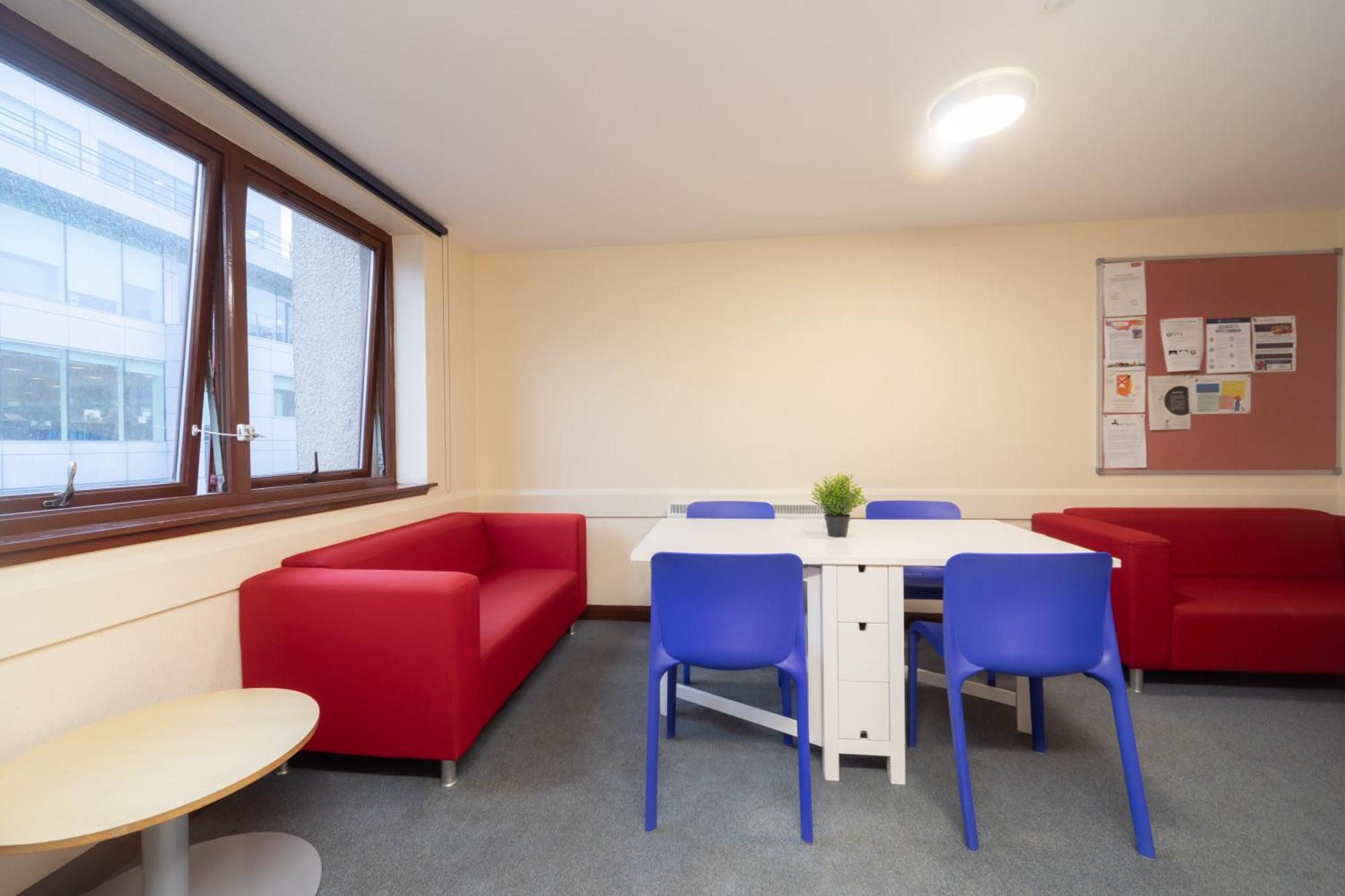 Apartment Joivy Economy 4 And 5 Bed Flats, Close To Old Town And Royal Mile - Adults Only *
