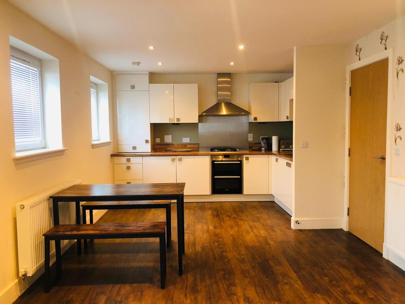 Stunning 2 Bedroom Flat In * Edinburgh