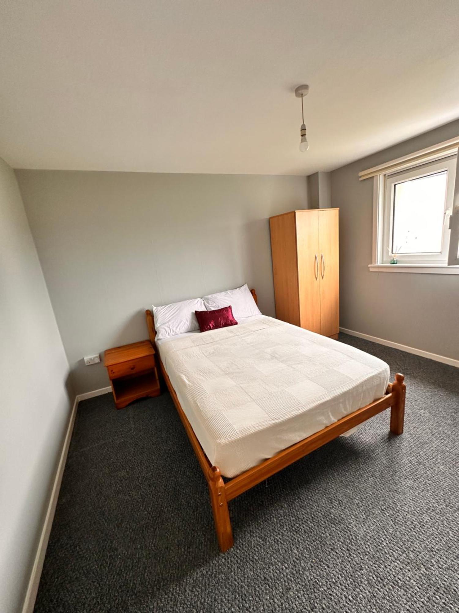 Homestay Double Close To Airport And Heriot Watt