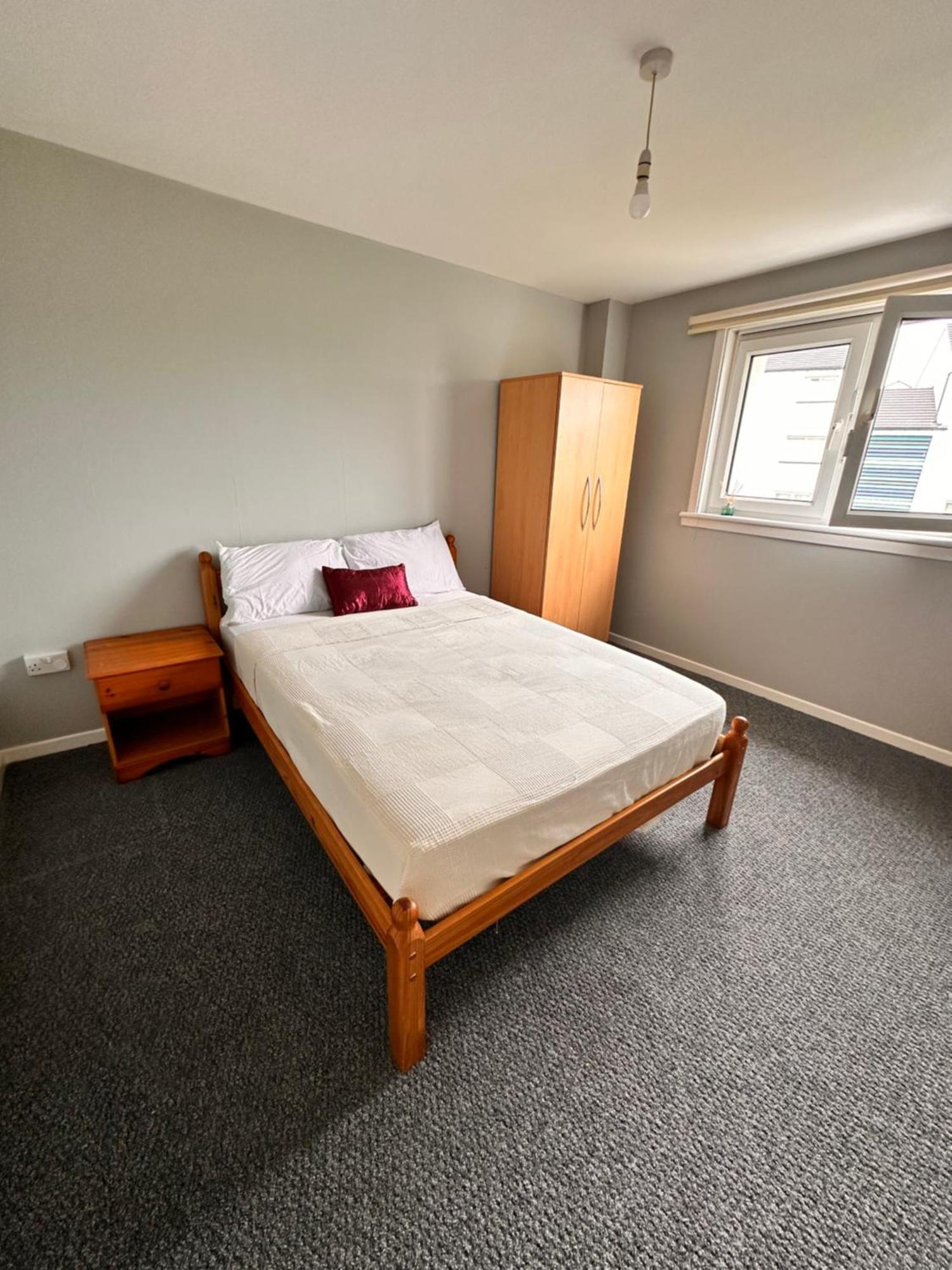 Double Close To Airport And Heriot Watt Edinburgh