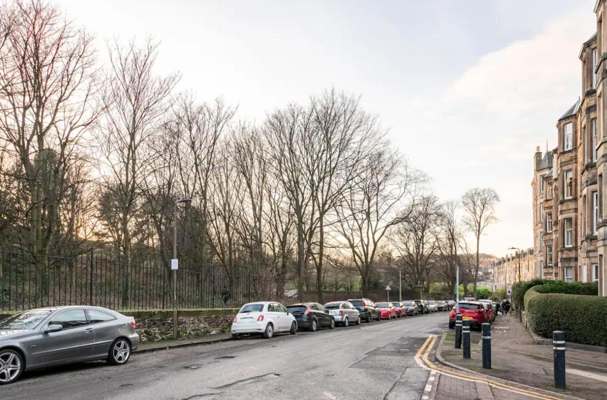 Apartment Holyrood Park: Lush & Arty 2 Double Bed Flat EDI
