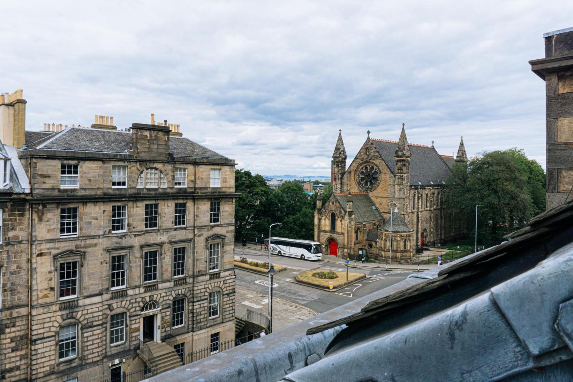 Grade A Listed 2 Bedroom In Apartment Edinburgh