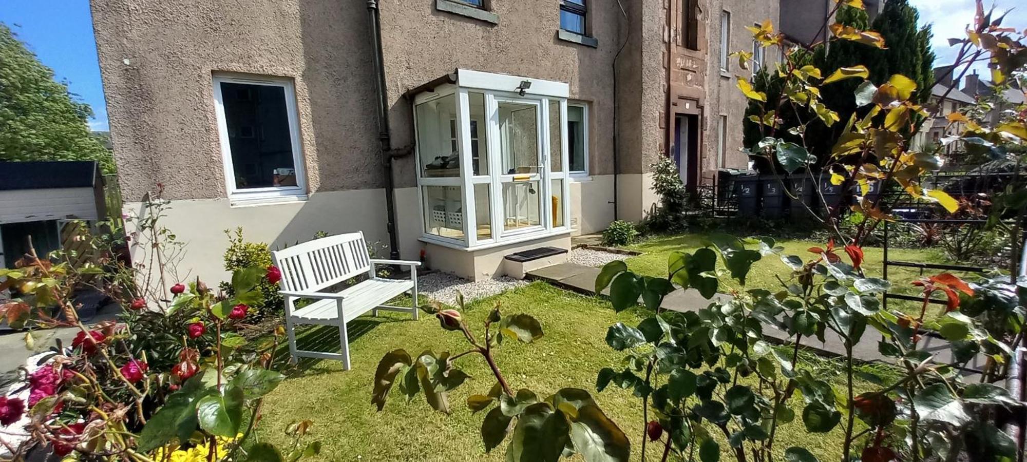 2 Bed With Garden Near Centre & Beach, Free Parking