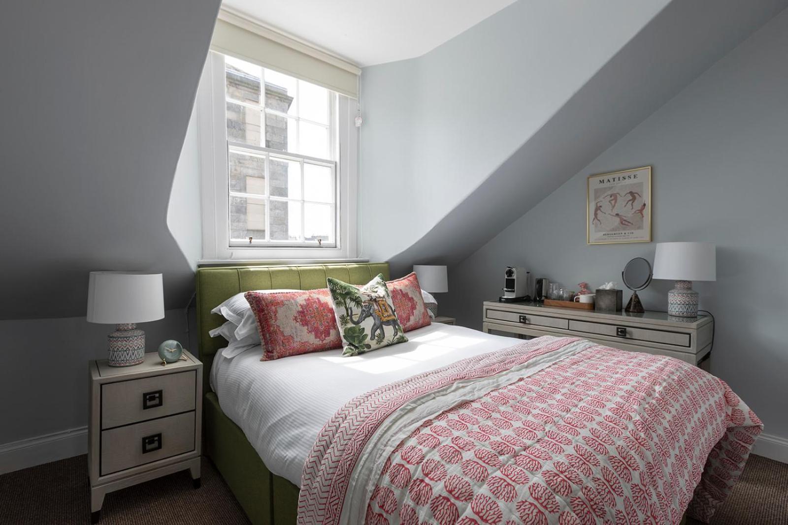 The Broughton Townhouse 3* Edinburgh