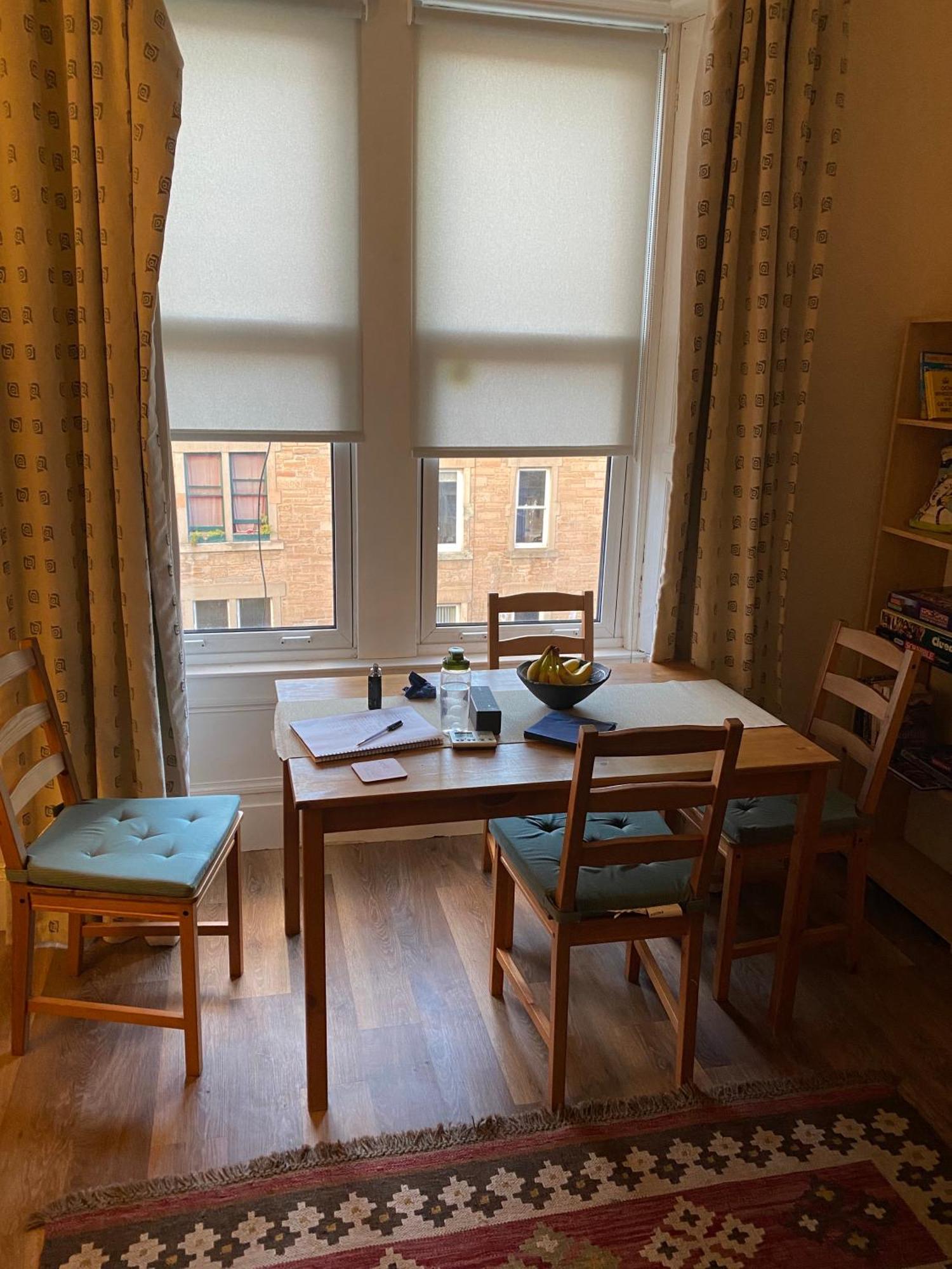 In Historic Tenement Shared Near Old Town Homestay Edinburgh
