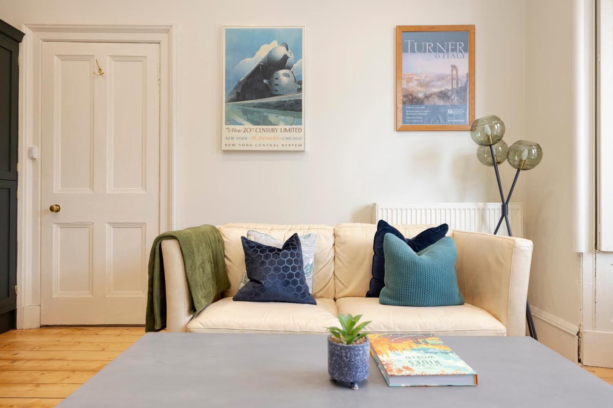 Elegant Stockbridge 2-bedroom - Ground Floor Apartment *