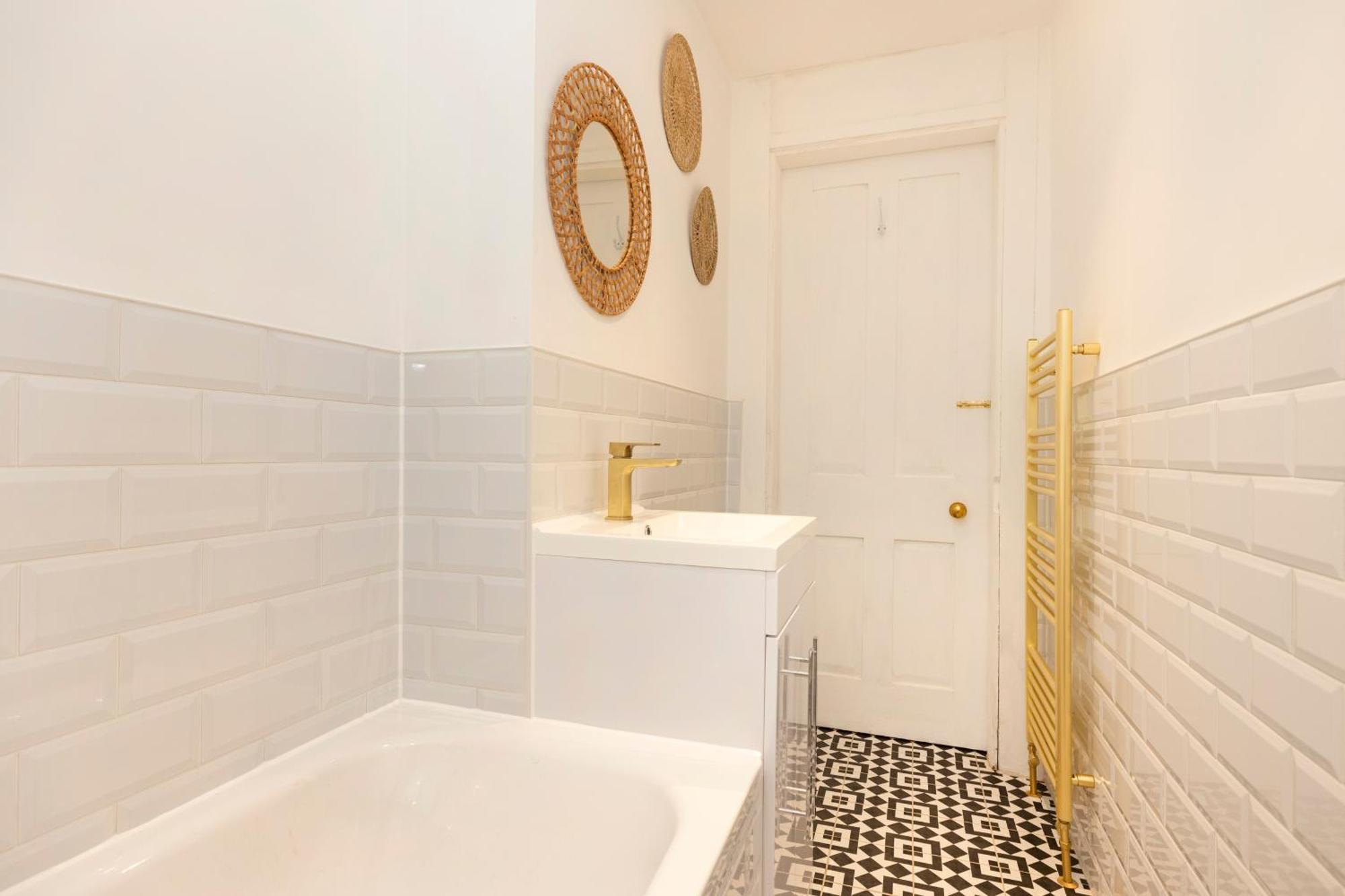 Elegant Stockbridge 2-bedroom - Ground Floor Apartment
