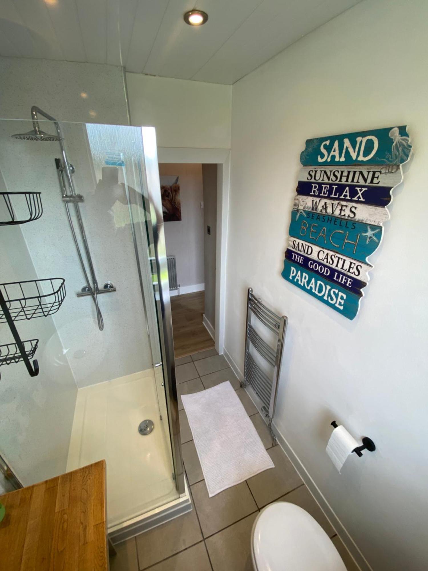 Modern Quiet Center Airport 2 Bedroom * EDI