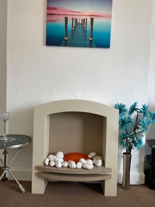 Apartment 2 Bedrooms Holiday In Near City Center EDI