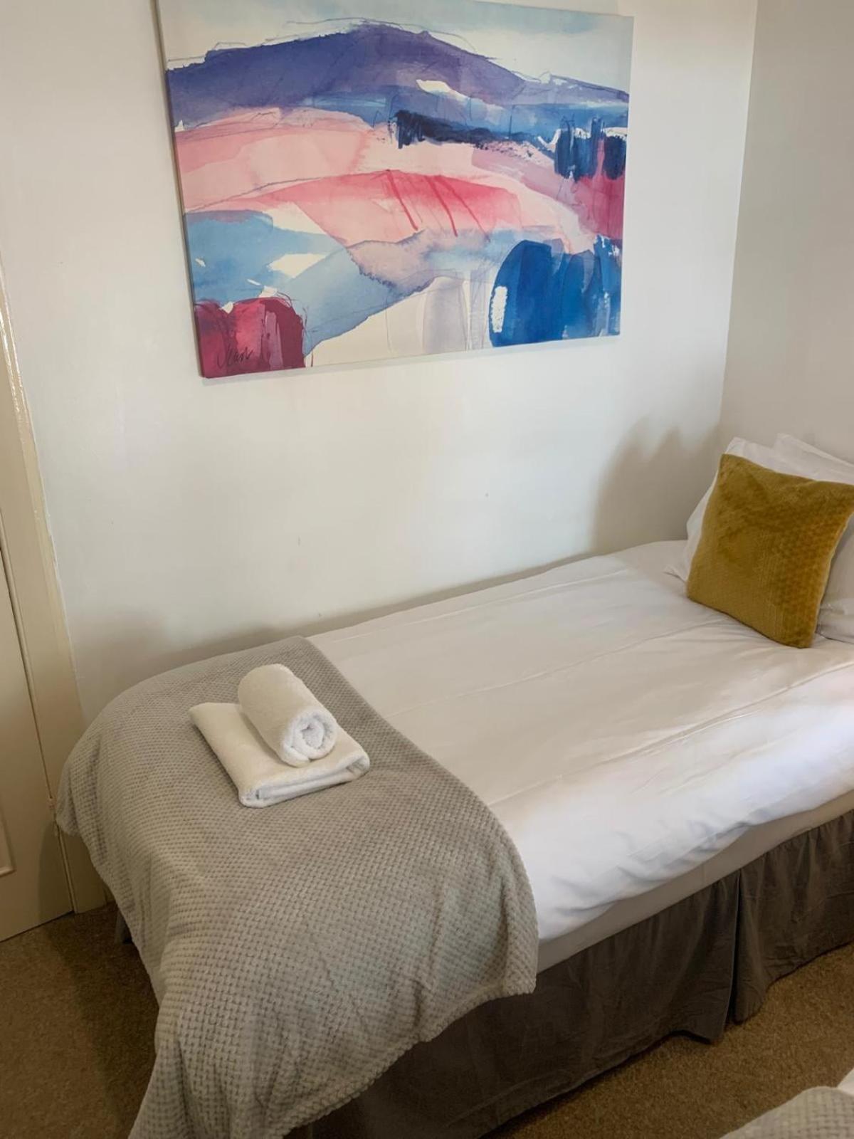 Stockbridge Two Bedroom Apartment