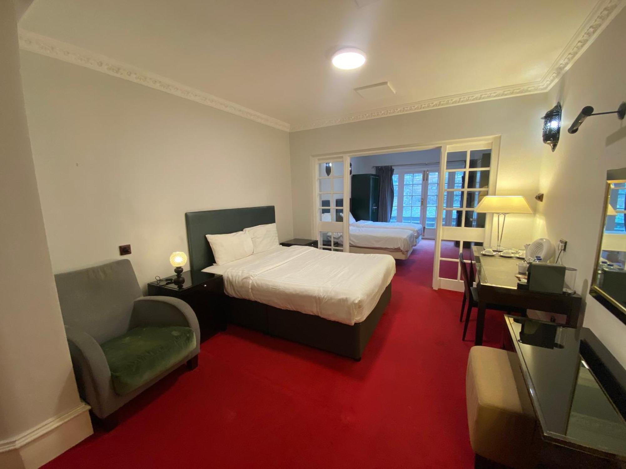 No6 West Coates Hotel 3*