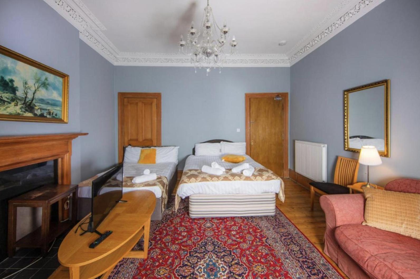 Comfortable And Spacious Retreat By The Meadows! Apartment Edinburgh