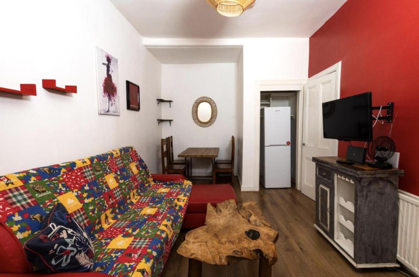 Desirable - City Centre Apartment Edinburgh