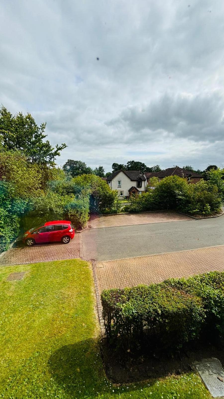 Two Bedrooms With Free Parking Apartment *