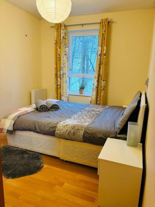 Two Bedrooms With Free Parking Apartment *