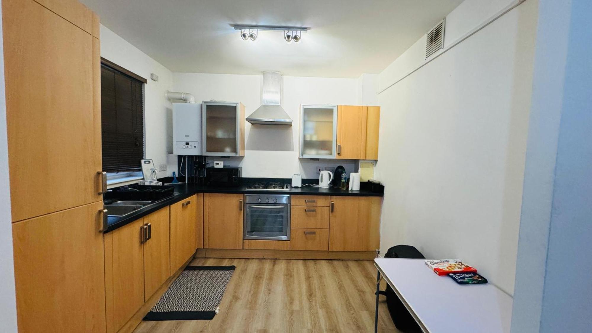 Fabulous 1bed 1bath Ground Floor Shared ,only Double Edinburgh
