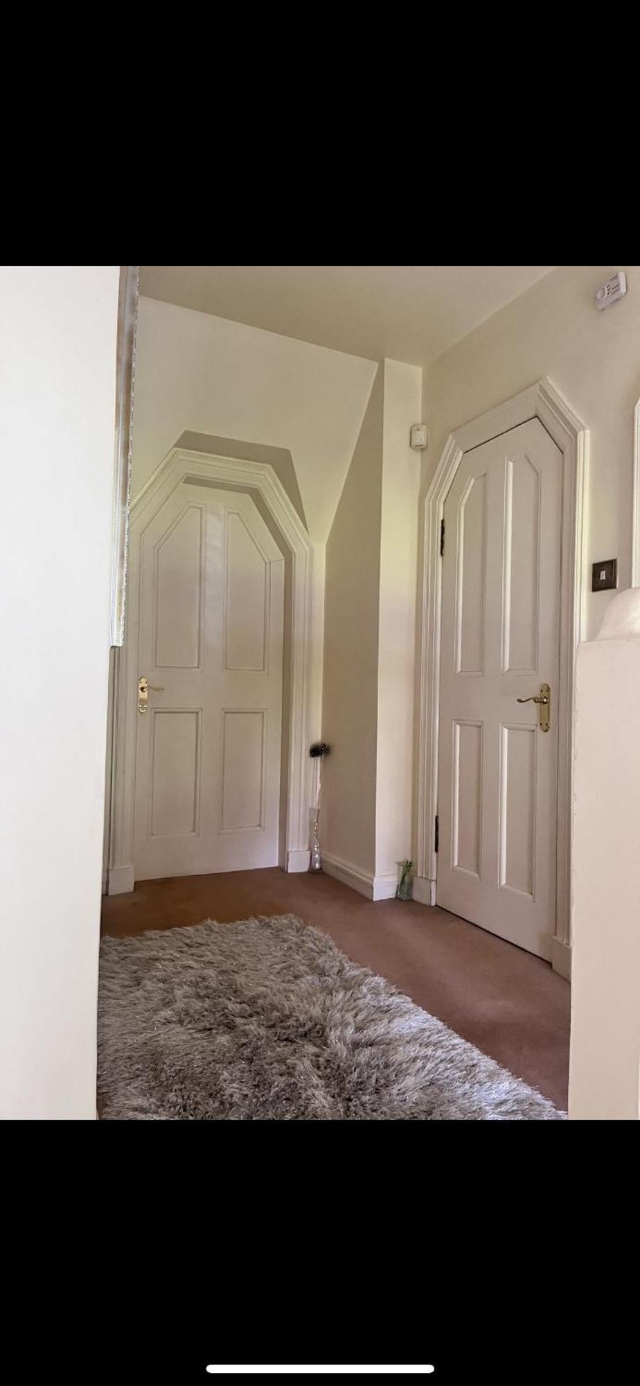 Private Bedroom In Detached In Newington EDI