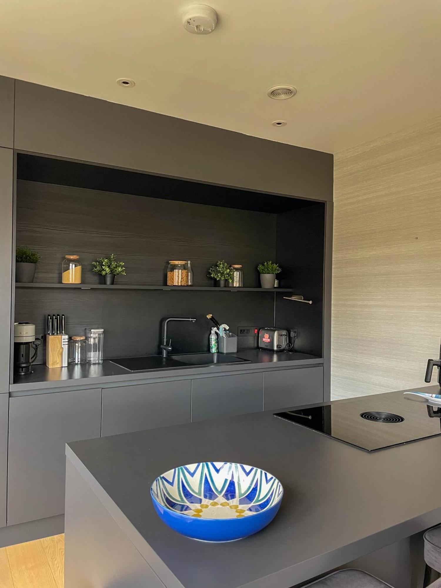 Modern Flat In New Town Apartment Edinburgh