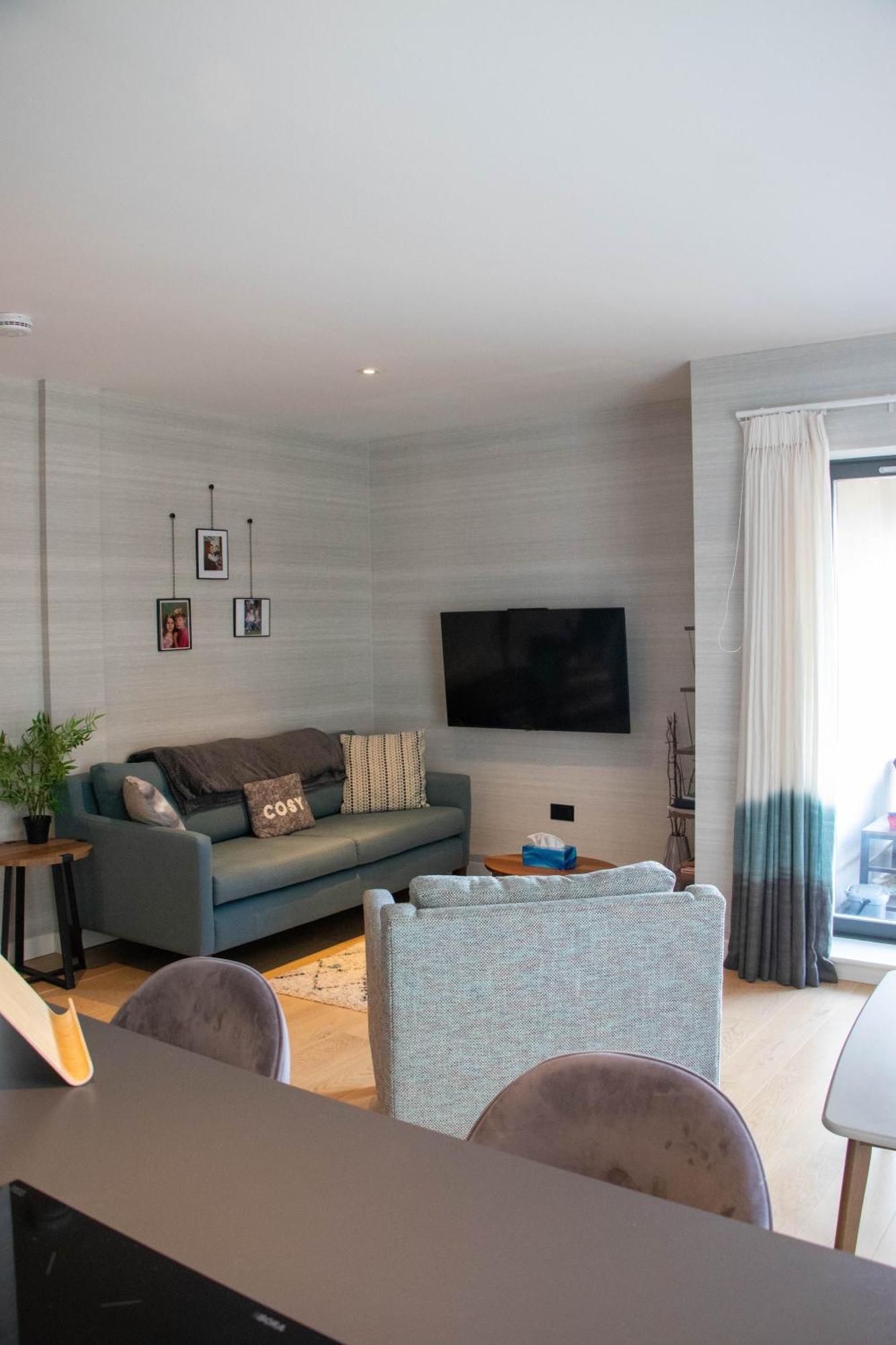 Modern Flat In New Town Edinburgh
