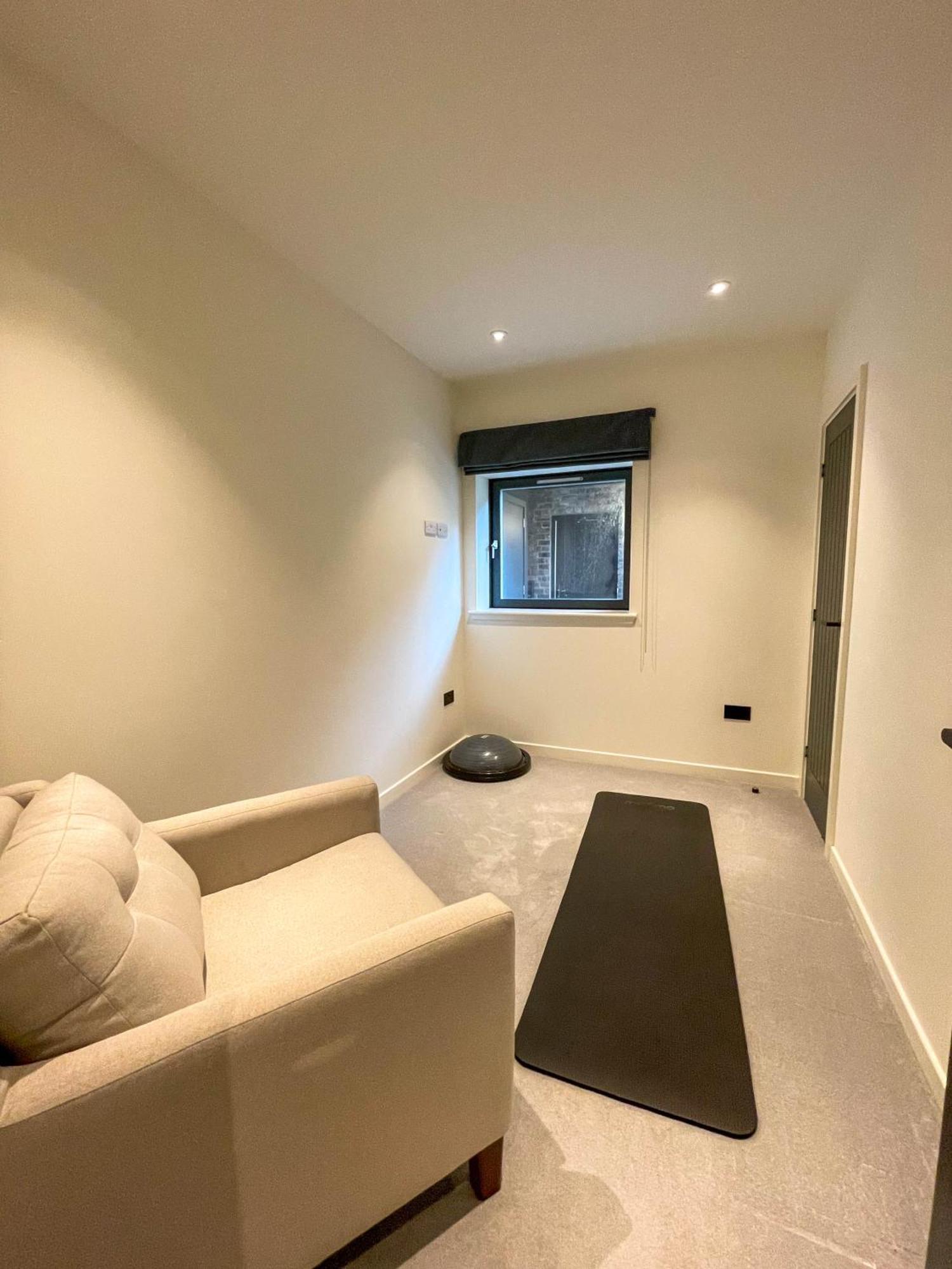 Apartment Modern Flat In New Town *