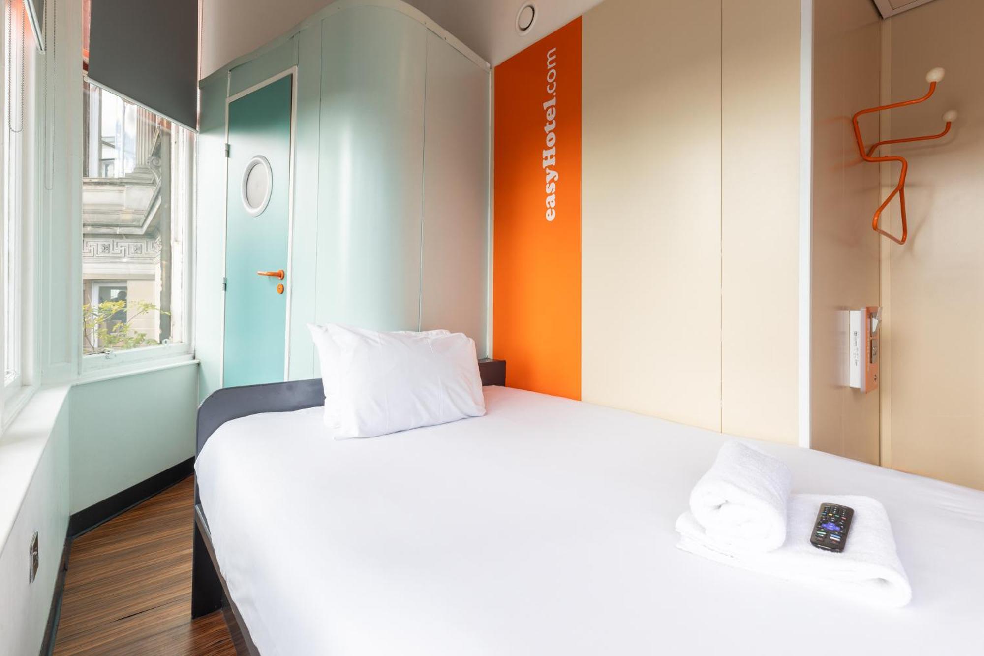 Easyhotel Hotel