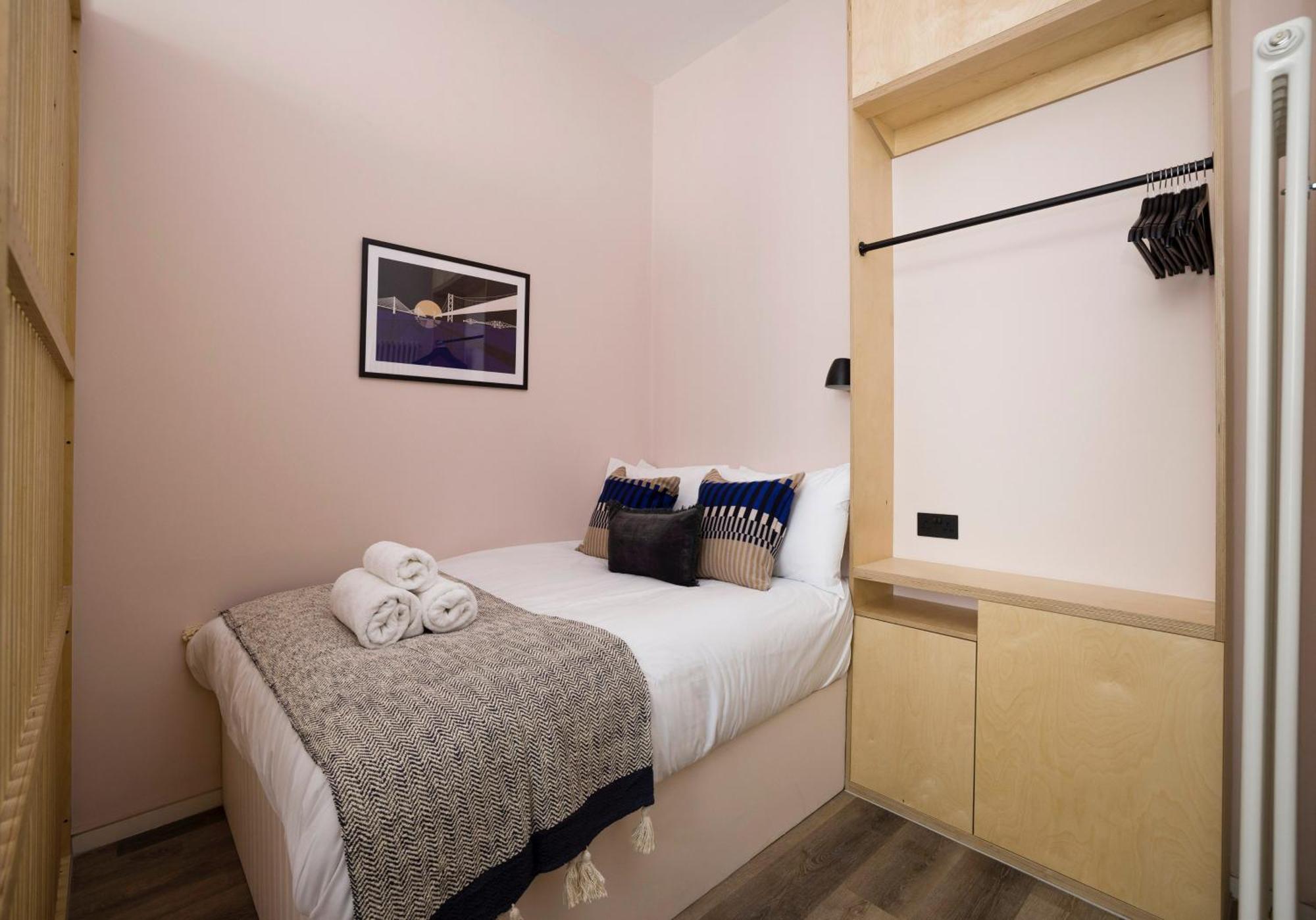 Charming Near Holyrood Park & Calton Hill Edinburgh
