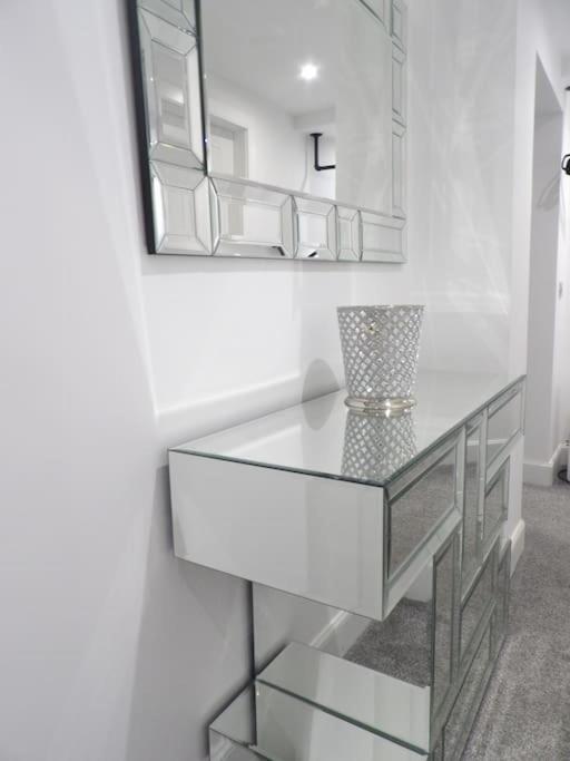 Apartment Modern 3bhk Near Zoo Edinburgh