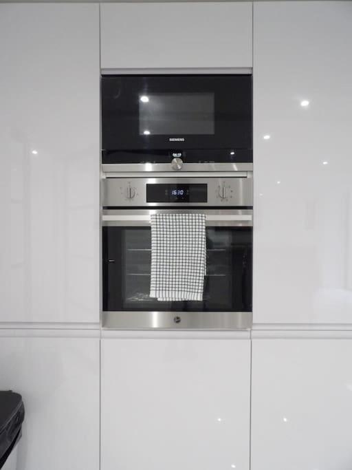 Apartment Modern 3bhk Near Zoo *