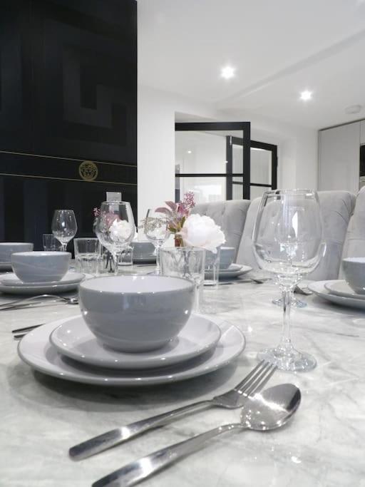 Modern 3bhk Near Zoo * Edinburgh