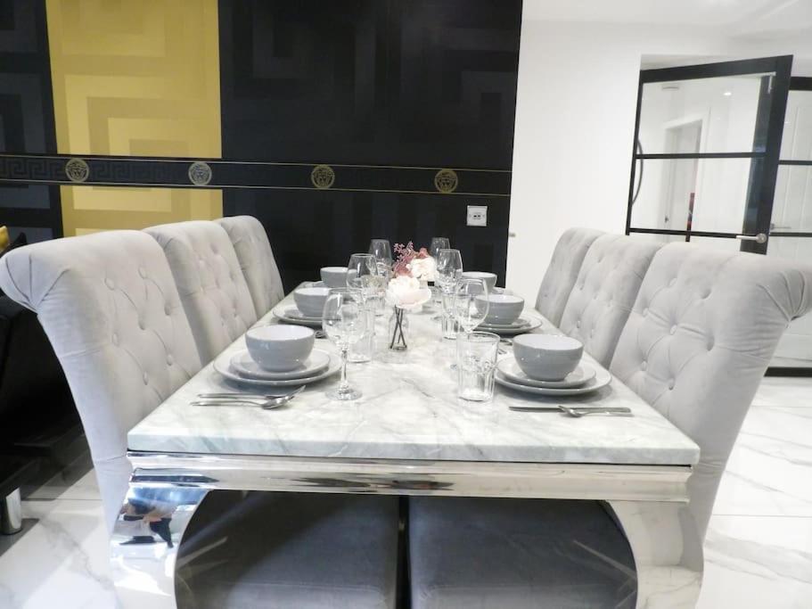 Modern 3bhk Near Zoo * Edinburgh