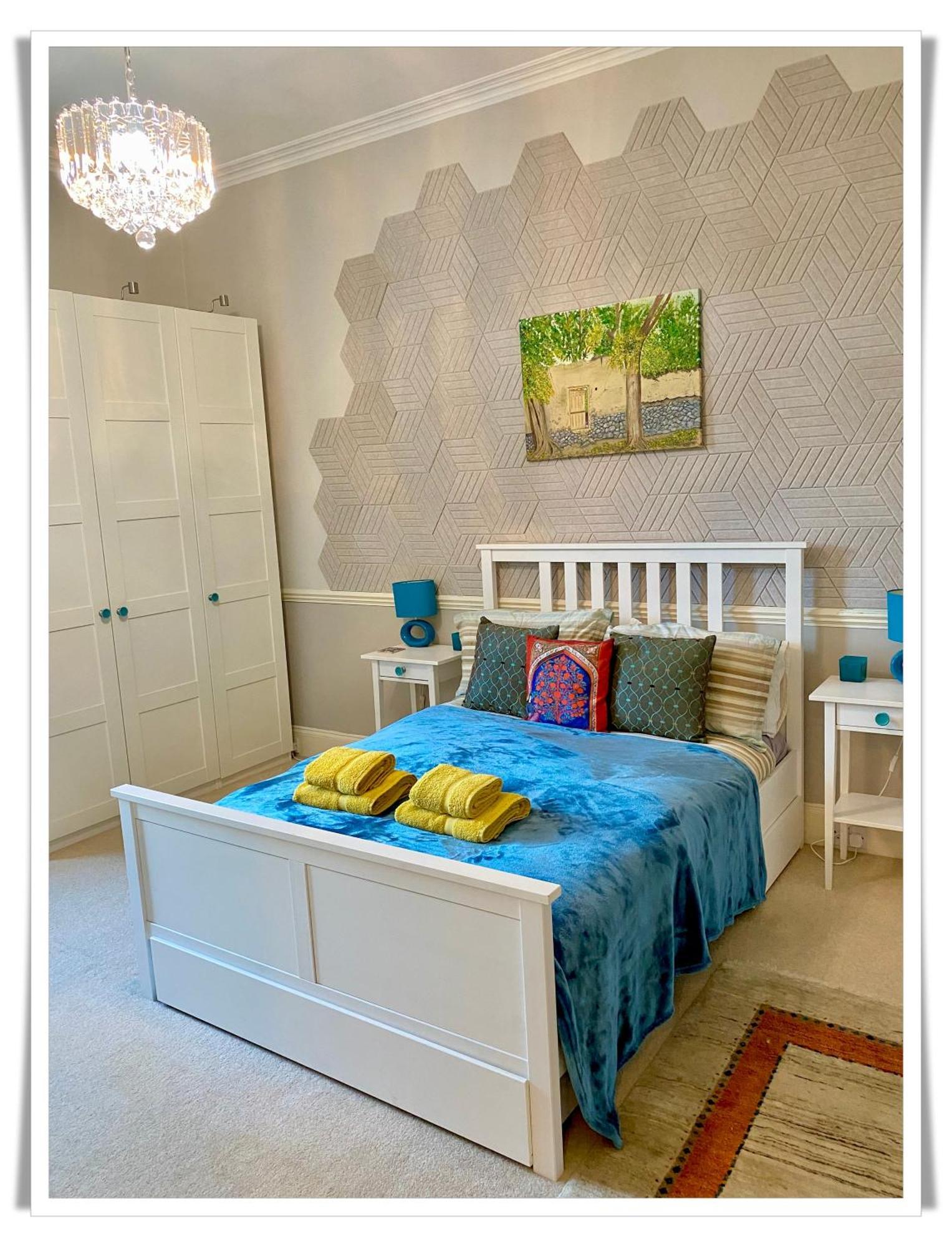 Beautifully Decorated 2bed Apt- Gem In Center EDI