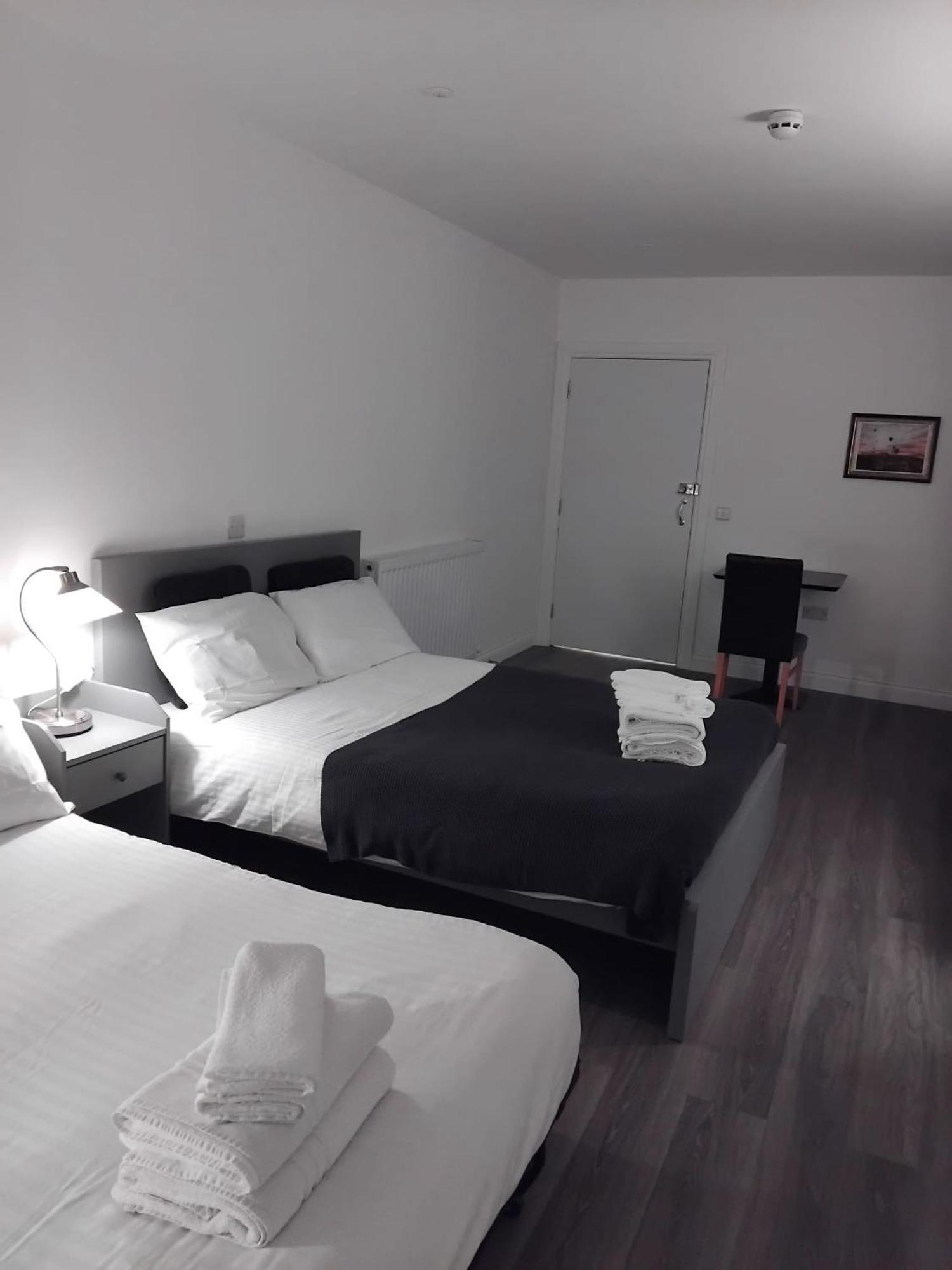Victoria Park House Hostel *