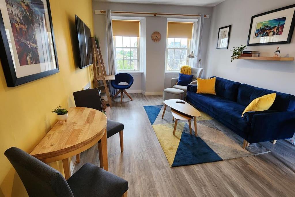 The Eyrie At Tweeddale Court - Historic Royal Mile Apartment Edinburgh