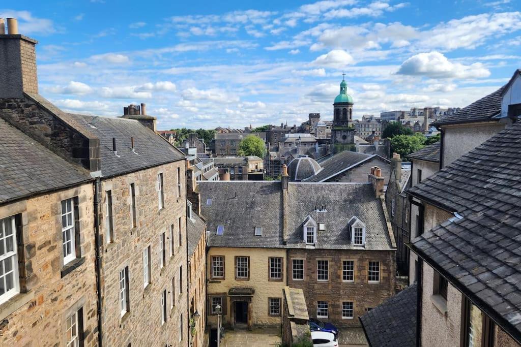 Apartment The Eyrie At Tweeddale Court - Historic Royal Mile