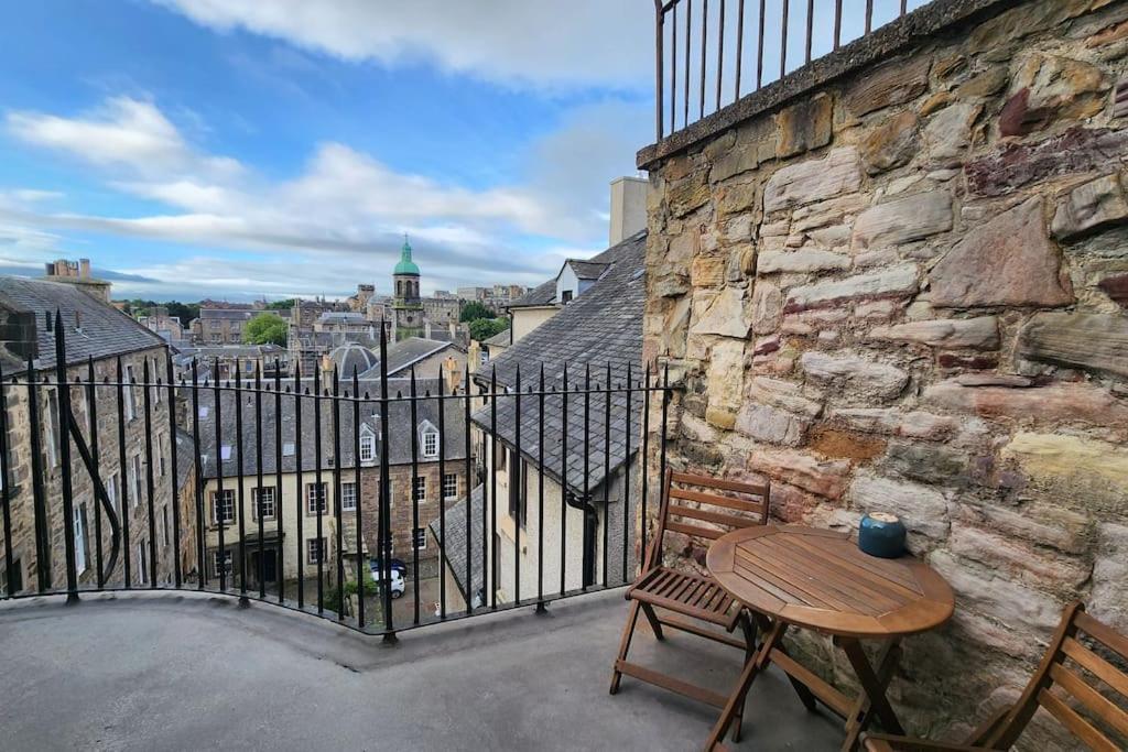 The Eyrie At Tweeddale Court - Historic Royal Mile Edinburgh