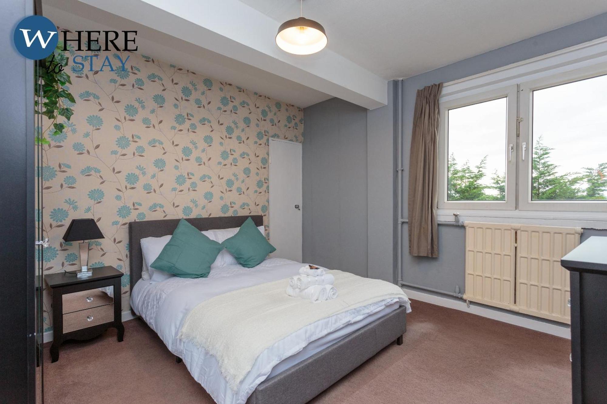 Apartment Stunning 3 Bedroom EDI