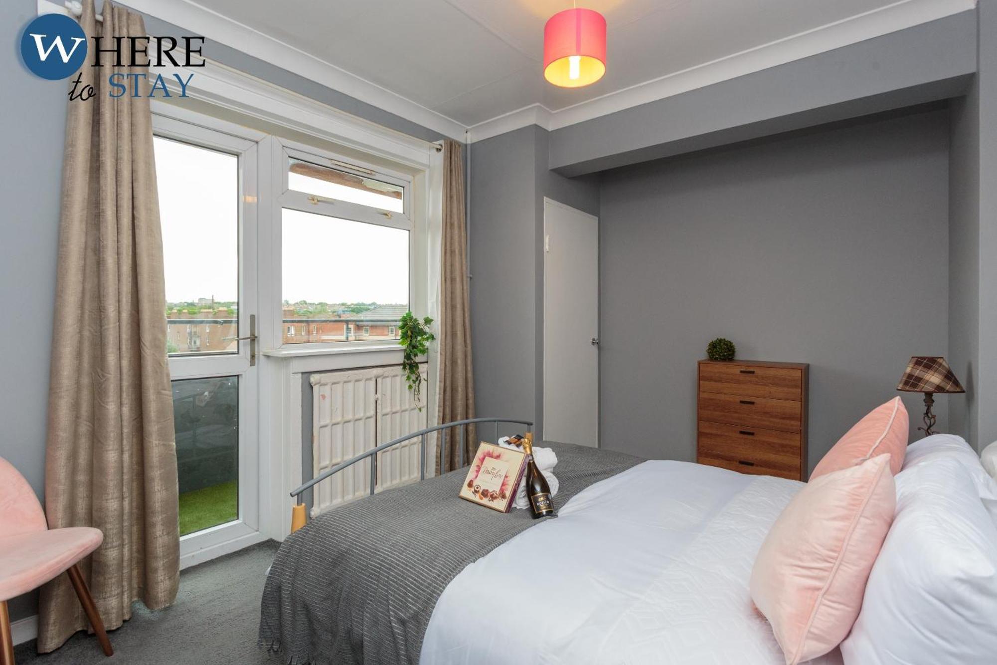 Stunning 3 Bedroom Apartment