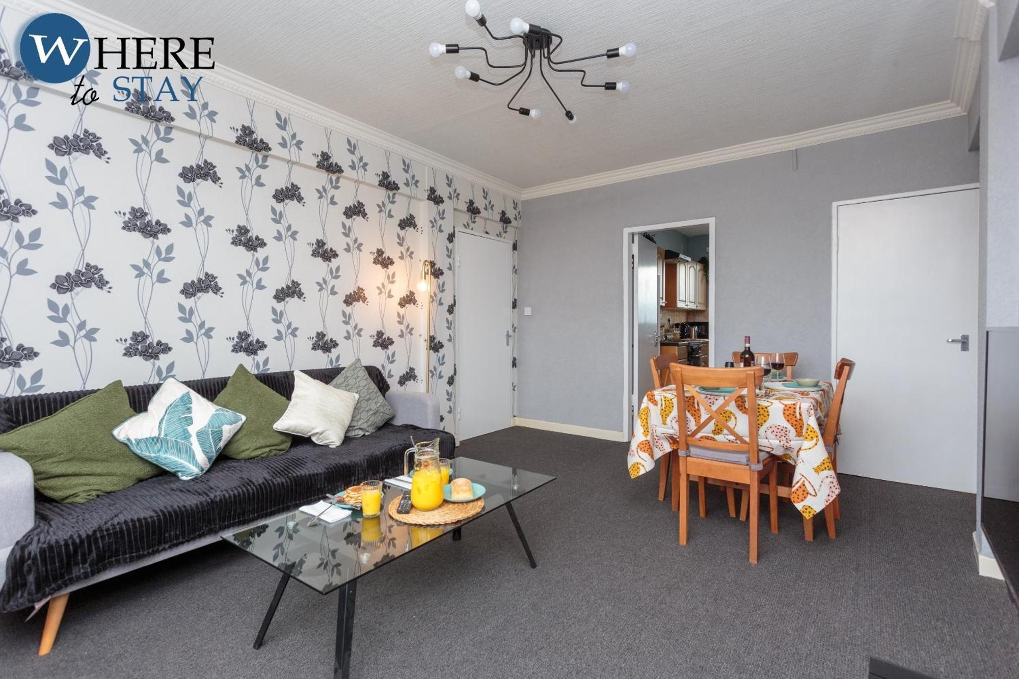 Stunning 3 Bedroom Apartment