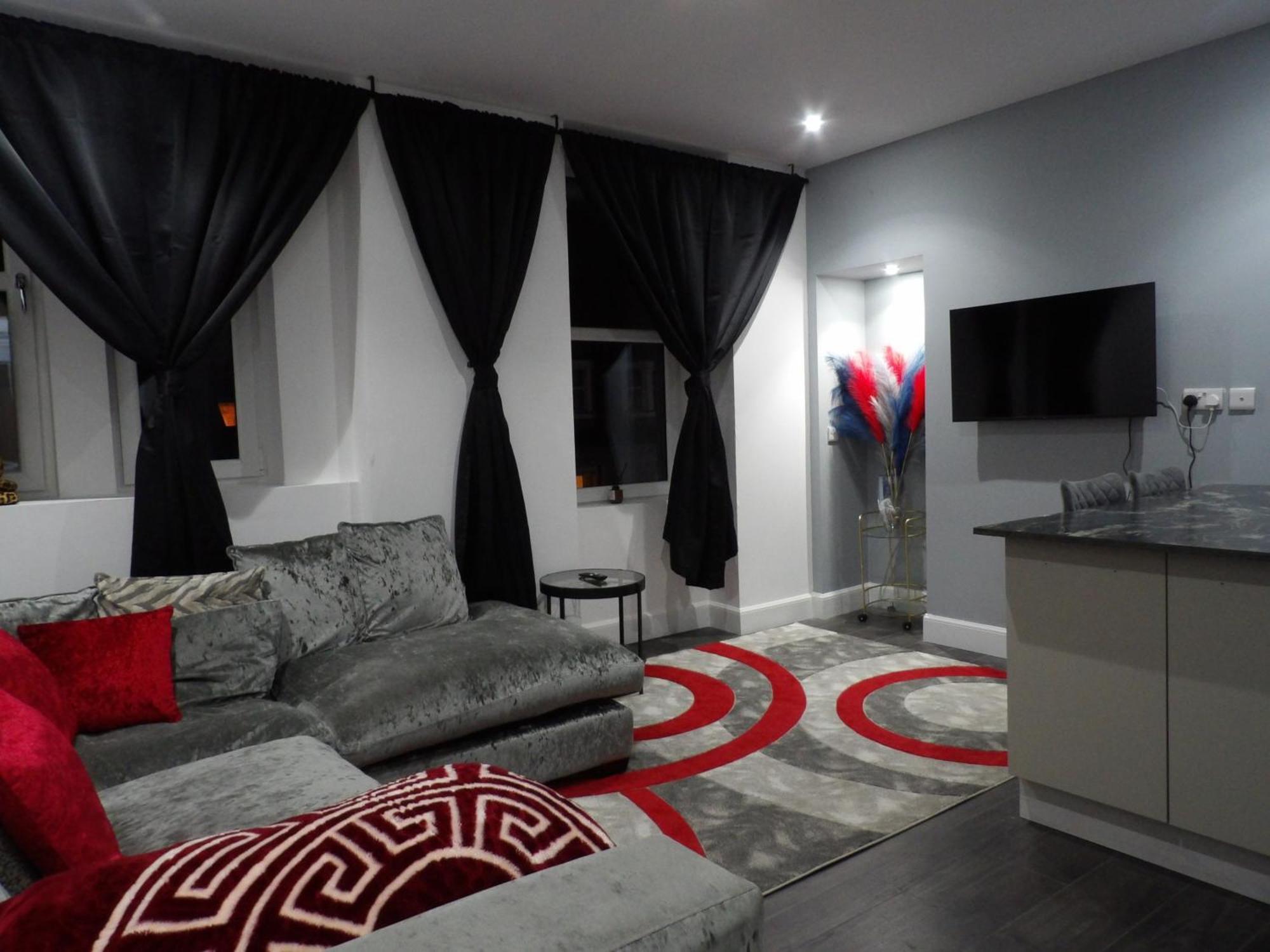 Architect Designed Meadows Apartment