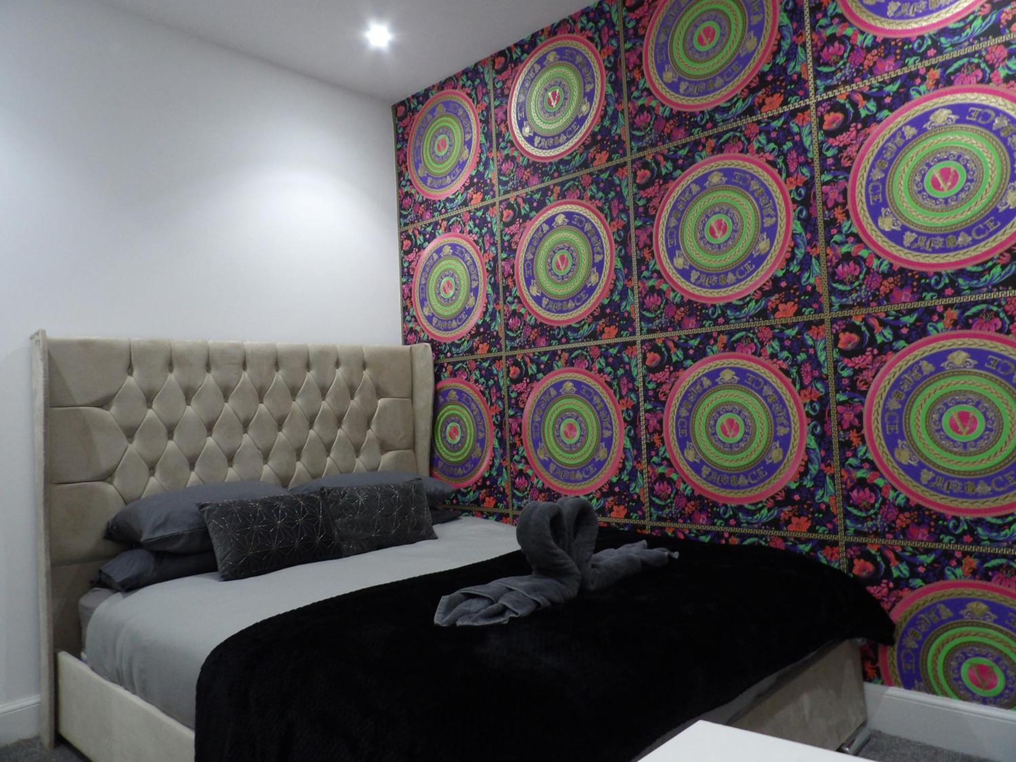 Architect Designed Meadows Apartment *