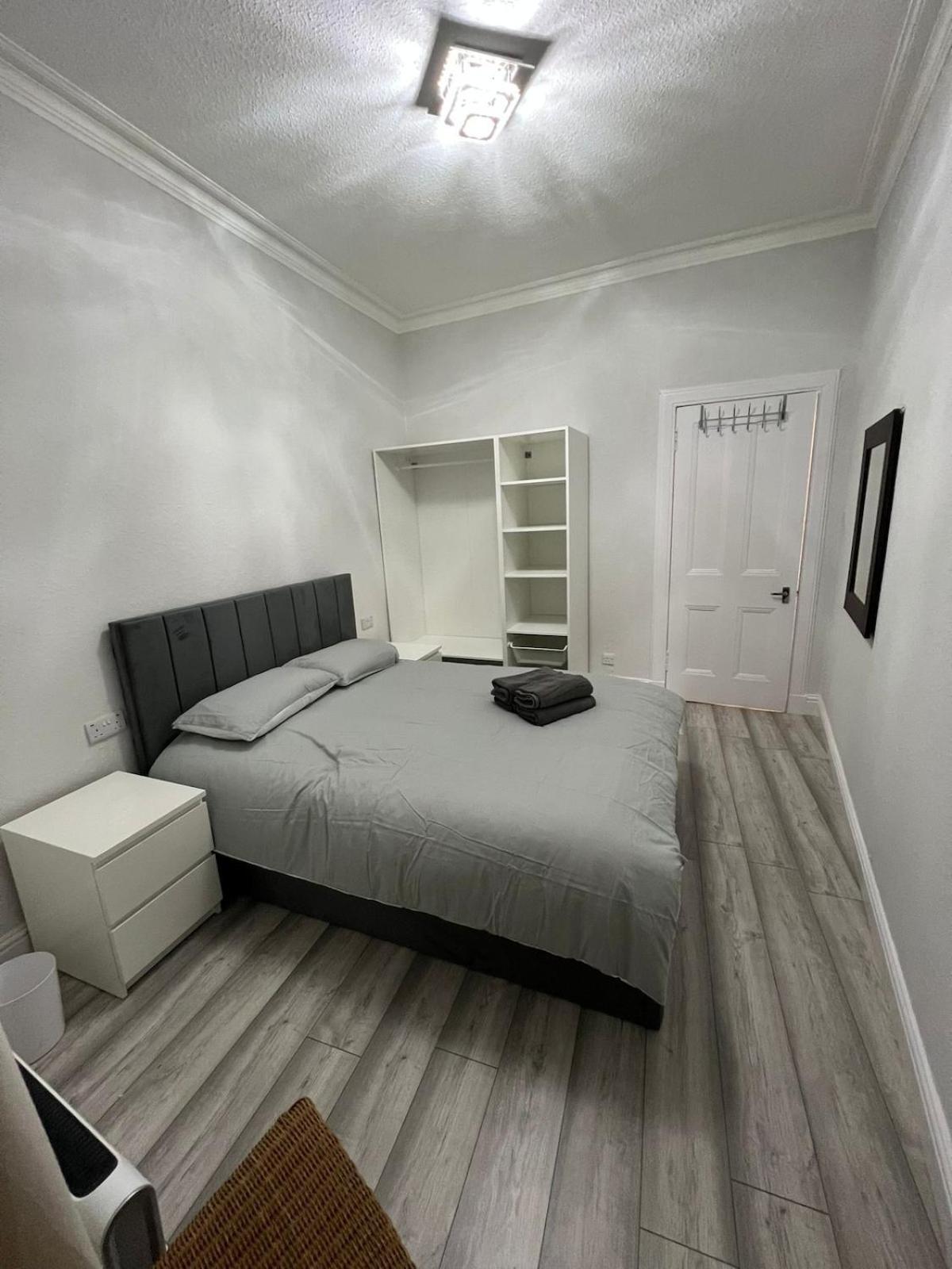 Old Town Royal Mile 2 Bedrooms Apartment