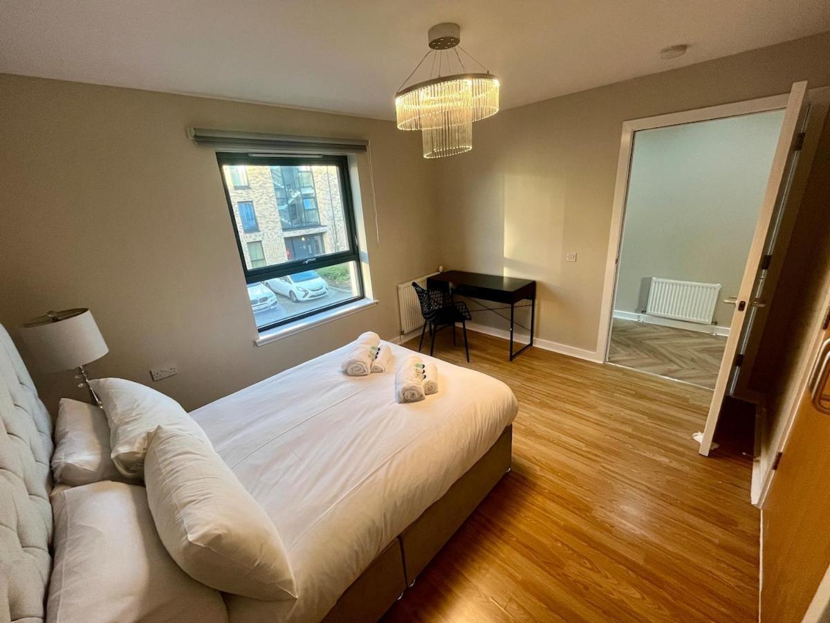 Luxury Spacious 4 Dbl Br House With Free Parking Apartment Edinburgh