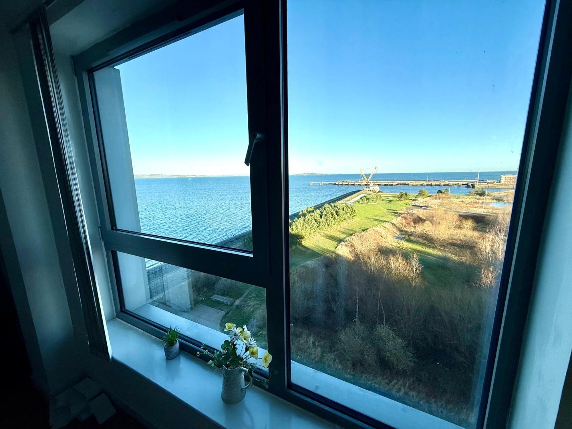 Britannia Ocean Park - Oceanfront And Sea View - Free Parking & Fast Wifi Apartment EDI